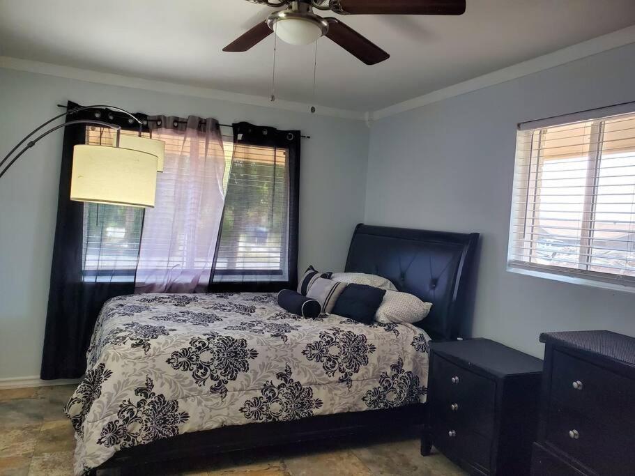 Spacious West El Paso 19 Min From Airport, Fort Bliss Military Base ภายนอก รูปภาพ