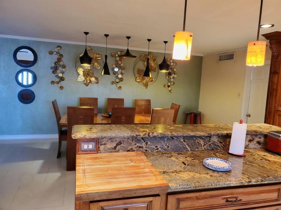 Spacious West El Paso 19 Min From Airport, Fort Bliss Military Base ภายนอก รูปภาพ