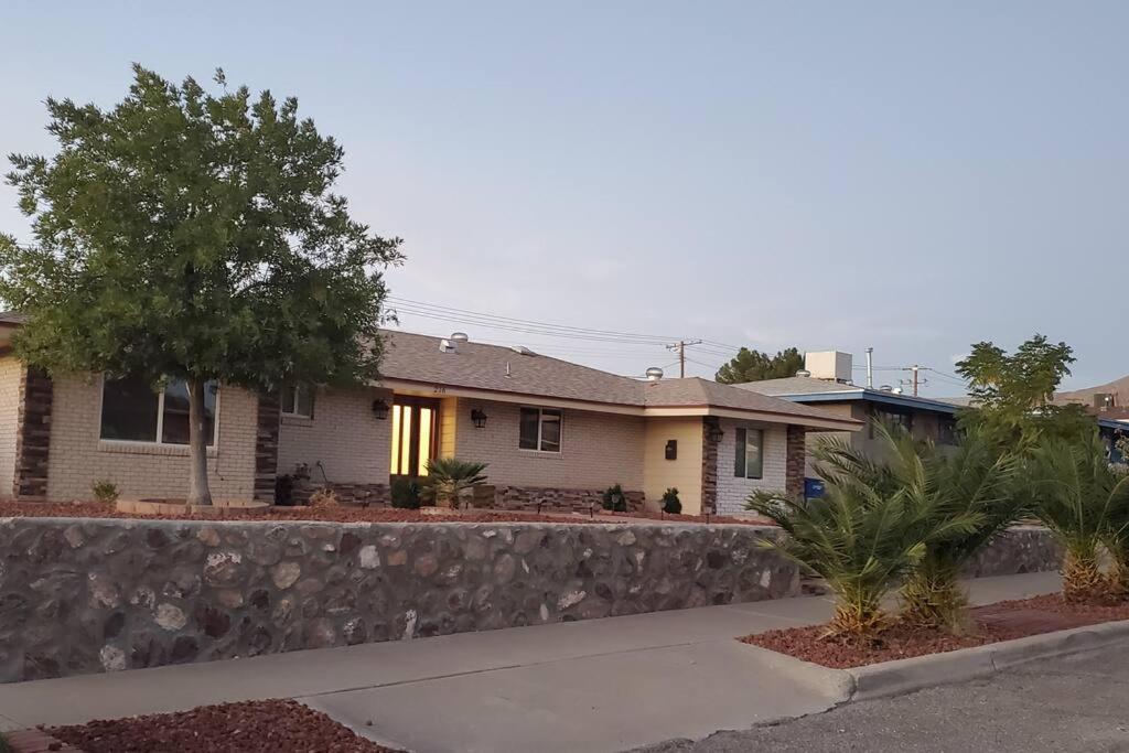 Spacious West El Paso 19 Min From Airport, Fort Bliss Military Base ภายนอก รูปภาพ